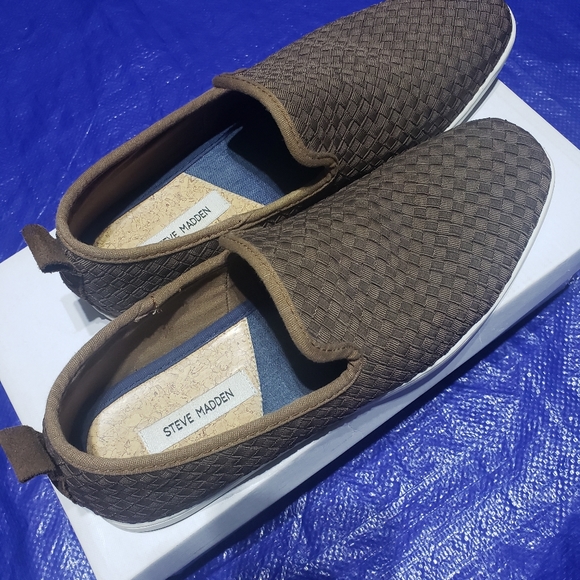 Steve Madden Fawkner Brown Fabric - Picture 2 of 4